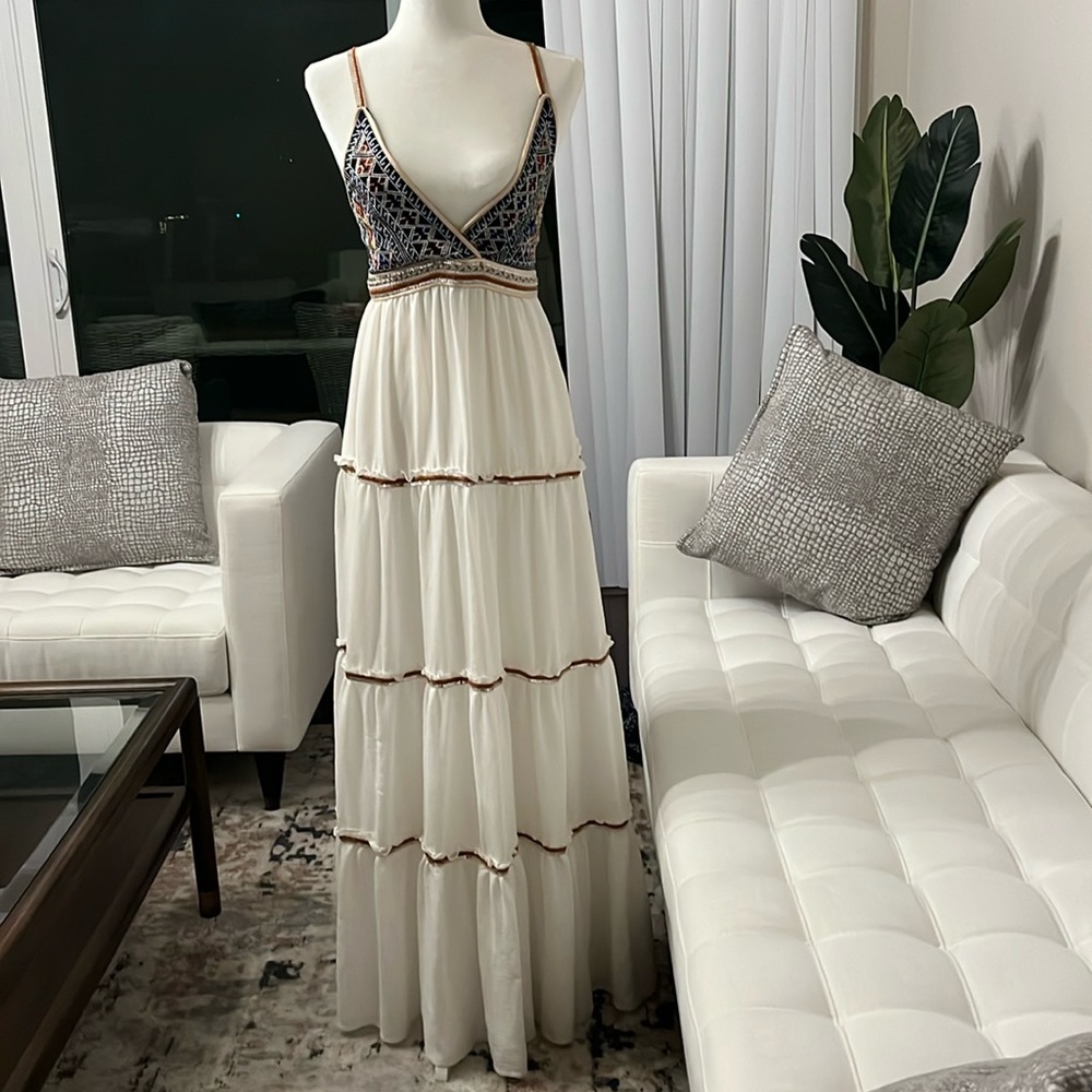 Boston Proper L'atiste Dresses |
Embroidered Triangle Maxi Dress - Picture 1 of 6